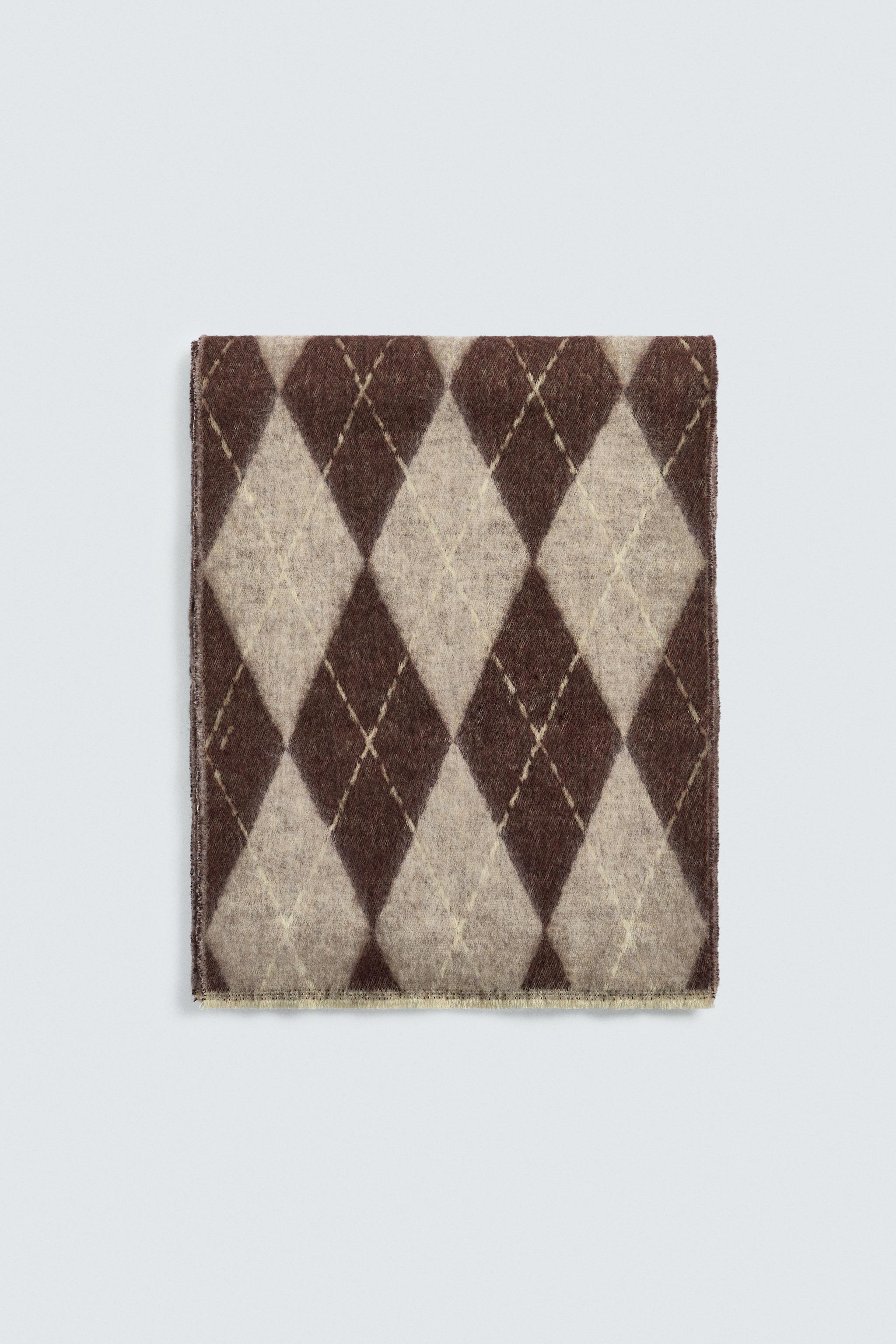 DIAMOND JACQUARD SCARF